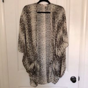Snakeprint kimono